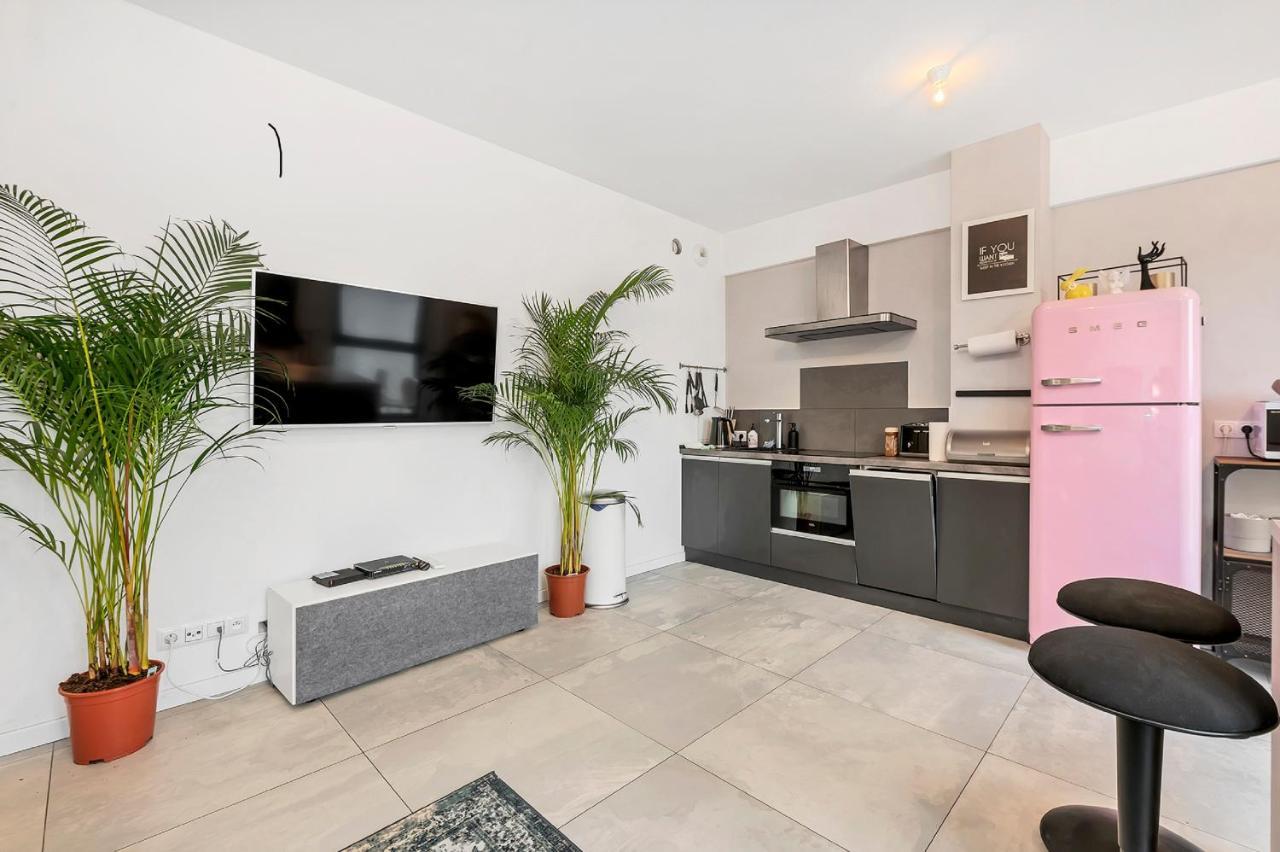Apartment Lumina 4-room With Large Balcony