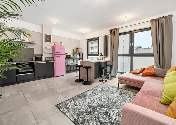 Lumina 4-Room Apart With Large Balcony
