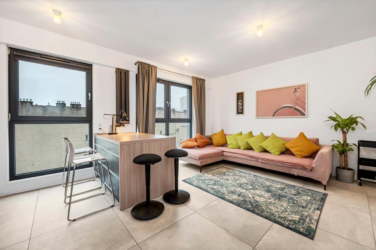 Lumina 4-room With Large Balcony Apartment *