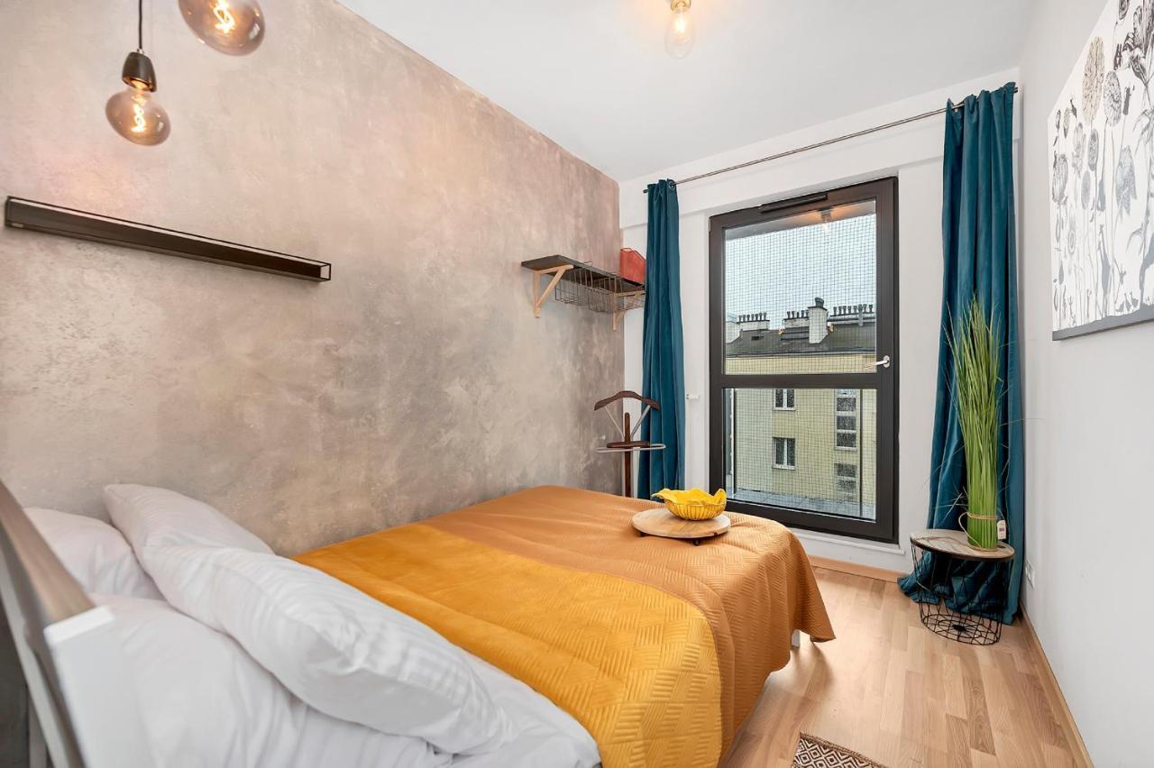 Lumina 4-room With Large Balcony Apartment