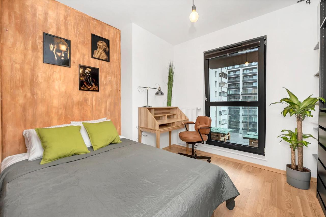 Lumina 4-room With Large Balcony Warsaw