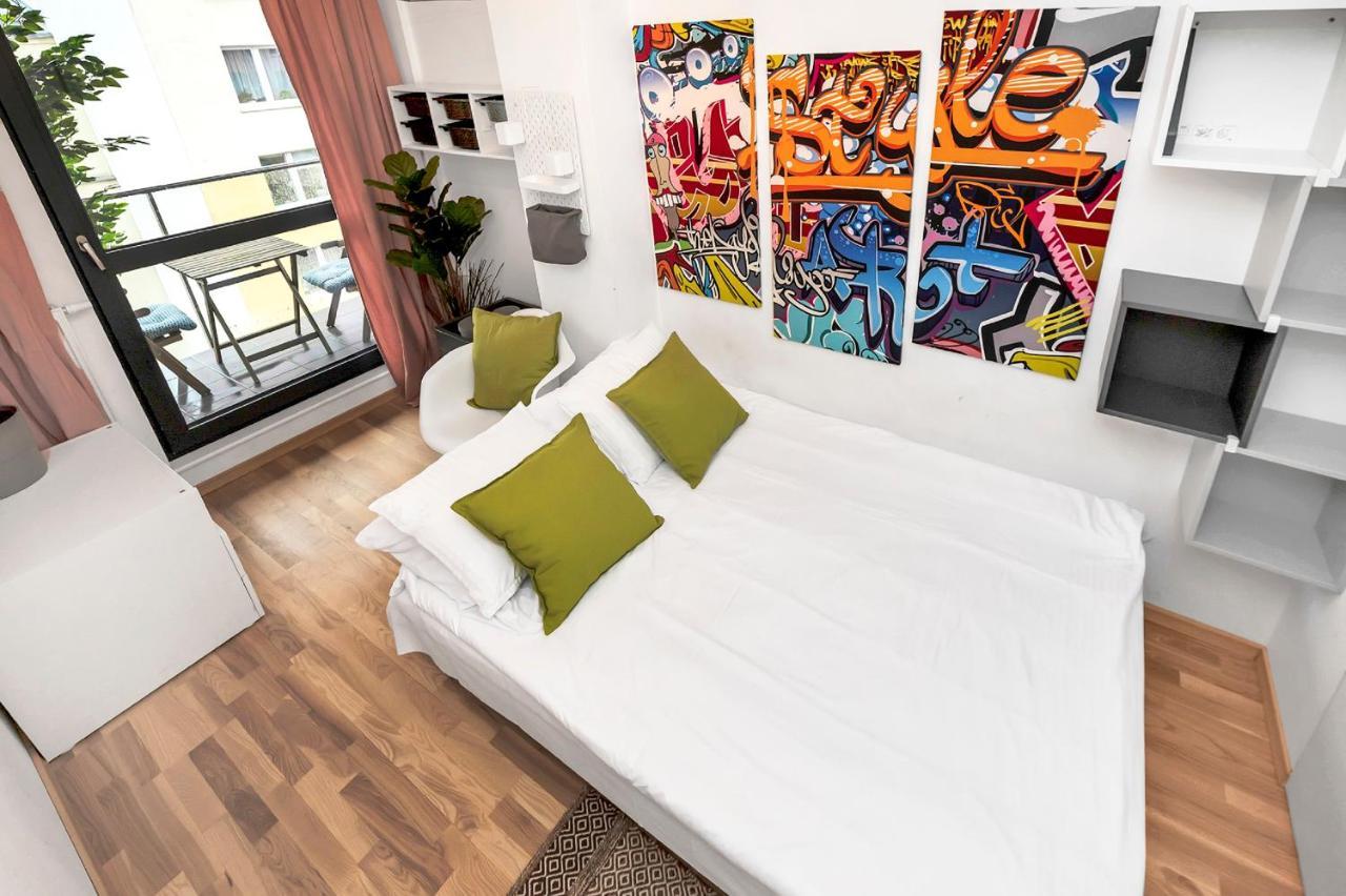 Apartment Lumina 4-room With Large Balcony *